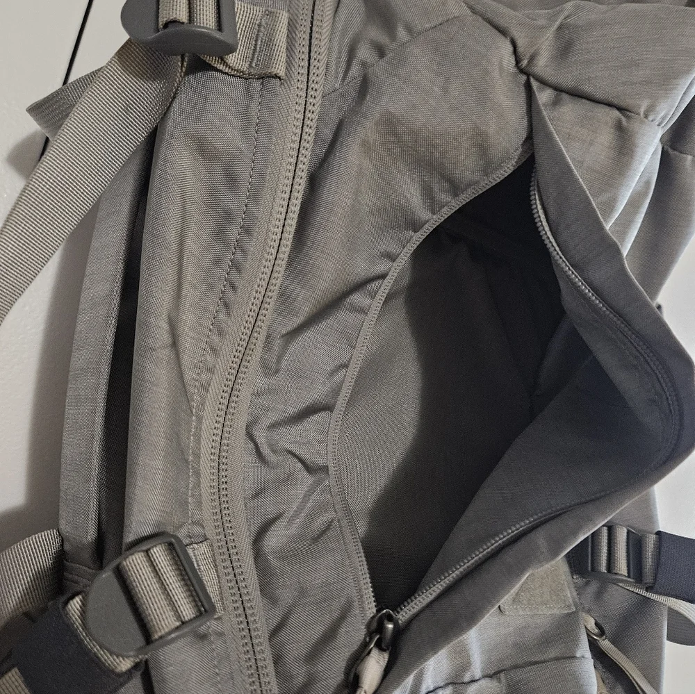 Evergoods original 2019 Mountain Panel Loader 30L Regular Backpack